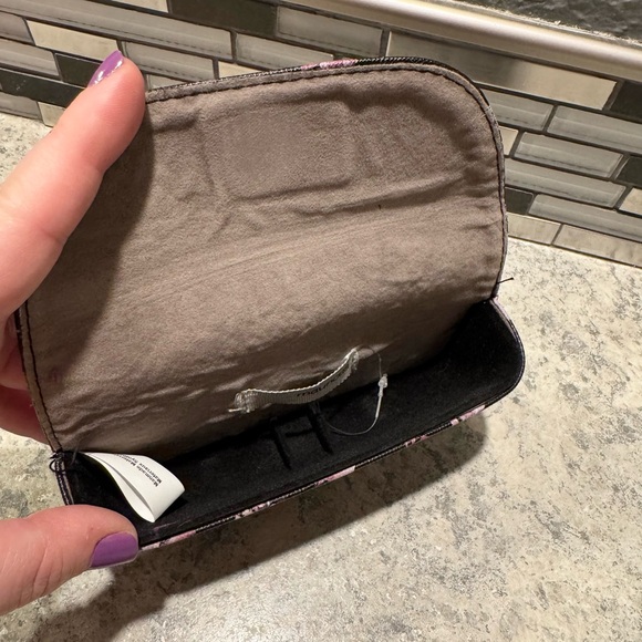 Black and Lavender Floral Sunglasses Case with Magnetic Closure - Picture 3 of 3